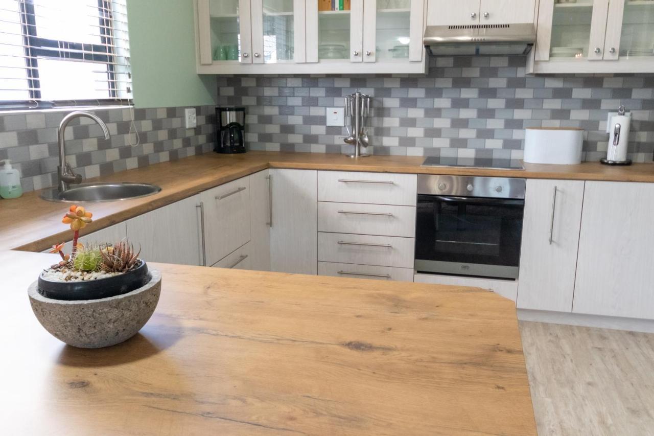 Salty Corner Cottage Swakopmund Ngoại thất bức ảnh